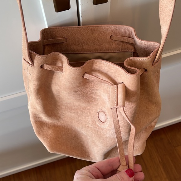 Jigsaw brand Wonens blush suede small bucket crossbody - Picture 5 of 6